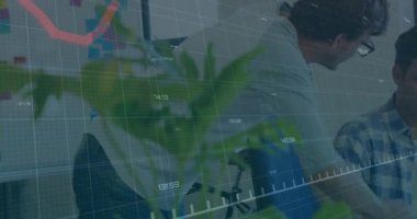 Modern ofisteki iş görüşmesi üzerine finansal grafik animasyonu. finans, şirket, takım çalışması, strateji, teknoloji, analiz
