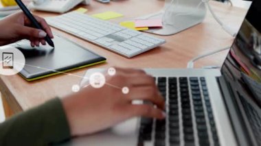 Dizüstü bilgisayarda yazmak, ofis masasına bağlanan canlandırılmış multimedya simgeleri. Teknoloji, çalışma alanı, çoklu görev, yenilik, dijital, iletişim