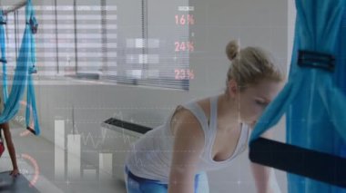 Veri canlandırma animasyonu stüdyoda hava yogası yapanların üzerinde. Spor, sağlık, egzersiz, teknoloji, grafikler, egzersiz