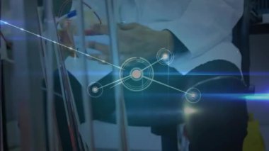 Hastanedeki tıp uzmanları üzerinde bağlantılar ve veri işleme animasyonu ağı. sağlık, teknoloji, tıp, ağ, dijital, bağlantı