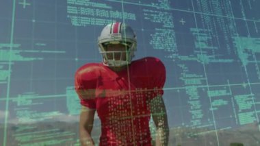 Kolları çapraz duran futbolcu veri işleme animasyonunun üzerinde duruyor. Teknoloji, atlet, spor, dijital, yenilik, analiz