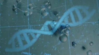 Bilimsel veri ve denklemler üzerinde DNA ipliği ve moleküler yapı animasyonu. Biyoteknoloji, genetik, moleküller, bilim, araştırma, kimya