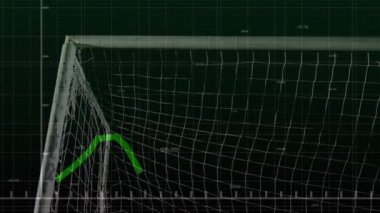 Futbol kalesi ve oyuncusu üzerinde yeşil finansal grafik animasyonu. Finans, büyüme, spor, analitik, yatırım, istatistik