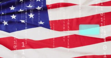 Amerikan bayraklı arka planında dijital teknolojiyi temsil eden ikili kod animasyonu. siber, yenilik, veri, kodlama, ağ, ABD