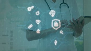Tıp teknolojisi ikonları animasyonu olan bir sağlık uzmanı tablet kullanıyor. dijital, yenilik