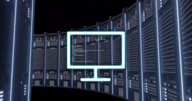 Veri merkezindeki sunucu raflarının üzerinde kod animasyonu olan bilgisayar monitörü. Teknoloji, kodlama, programlama, sunucular, ağ, siber güvenlik