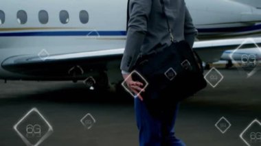 6G ağ animasyonuyla özel jete doğru yürüyen bir işadamı. teknoloji, ulaşım, yenilik, bağlantı, lüks, profesyonel