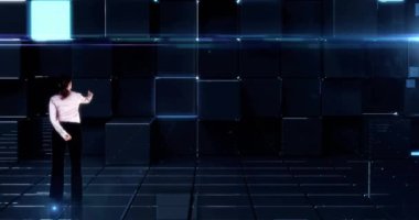 Beyaz kadının dijital ekrana dokunduğu ve siyah arkaplanda veri işleme işlemi yaptığı animasyon. Küresel teknoloji, bilgisayar ve dijital arayüz kavramı dijital olarak oluşturulmuş video.