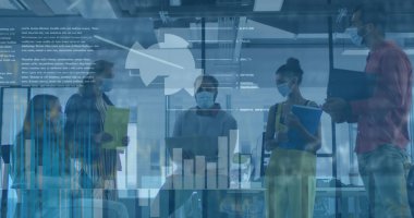 Yüzü maskeli çeşitli iş adamlarının veri işleme görüntüsü. küresel iş, finans, bağlantılar ve dijital arayüz konsepti dijital olarak oluşturulmuş görüntü.