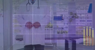 Laboratuvar önlüklü doktor. Arkaplanda tıbbi veri tabloları ve grafikler var. Sağlık, veri analizi, dijital, teknoloji, bilgi, bilim