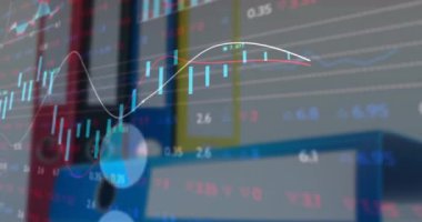 Dosyalar üzerinde finansal veri işleme animasyonu. Küresel iş, finans, bilgisayar ve dijital arayüz kavramı dijital olarak oluşturulmuş video.