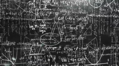 Matematiksel veri işlemenin siyah arkaplan üzerindeki animasyonu. Küresel bilim, bağlantılar, hesaplama ve veri işleme kavramı dijital olarak oluşturulmuş video.