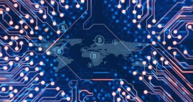 Dünya haritası üzerinde bitcoin 'lerle bağlantı ağının animasyonu. Teknoloji ve dijital arayüz kavramı dijital olarak oluşturuldu.