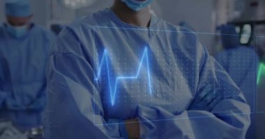 Yüz maskesi takan çeşitli doktorların kardiyografisinin animasyonu. Tıp ve dijital arayüz kavramı dijital olarak oluşturulmuş video.