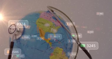 Stetoskopla dünya çapında sosyal medya bilgilendirmeleri. Küreselleşme, sağlık, bağlantı, teknoloji, iletişim, internet