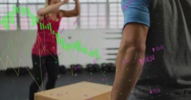 Spor salonunda egzersiz yapan insanlarla ilgili animasyon izleme verileri. teknoloji, egzersiz, egzersiz, sağlık, spor, izleme