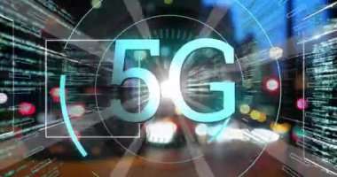 Bulanık şehir ışıkları ve veri akışları üzerinde 5G teknoloji animasyonu. Bağlantı, yenilik, fütüristik, telekomünikasyon, internet, hız