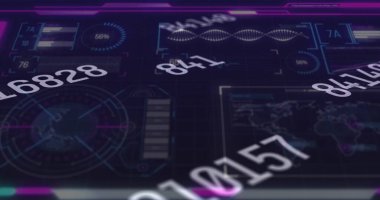 Mavi arkaplan üzerinde hareket eden ekranların veri işleme görüntüsü. Küresel bağlantılar, veri işleme ve dijital arayüz konsepti dijital olarak oluşturulmuş resim.