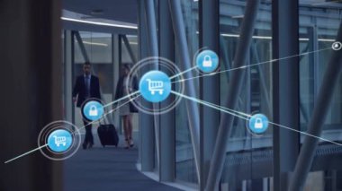 Alışveriş arabası ve güvenlik simgeleri şebekesi ofiste yürüyen insanlar üzerine kurulmuş. E-ticaret, dijital, iş, teknoloji, bağlantı, işyeri