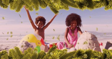 Sahildeki mutlu Afro-Amerikan çocukların üzerindeki köknar ağacı çerçevesi. Noel, tatiller, kutlamalar ve rahatlama konsepti dijital olarak oluşturuldu.