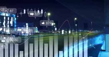 Geceleri şehir manzarası üzerine sosyal medya bağlantısı ve analitik animasyon. Teknoloji, dijital, veri, fütürist, kentsel, bağlantı