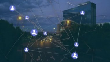 Gece şehir trafiği üzerindeki bağlantı ağı animasyonu. Teknoloji, dijital, kentsel, bağlantı, iletişim, veri