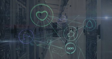 Bilgisayar sunucuları üzerinden veri işleme ağı resmi. Küresel finans, iş, bağlantılar, hesaplama ve veri işleme kavramı dijital olarak oluşturuldu.