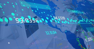 Ofisteki bilgisayarların veri işleme görüntüsü. Küresel iş, finans, hesaplama ve veri işleme kavramı dijital olarak oluşturulmuş görüntü.