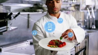 Mutfaktaki beyaz erkek aşçı üzerindeki ikonlarla olan bağlantıların animasyonu. Küresel gıda, mutfak, yemek pişirme, bağlantılar, bilgisayar ve veri işleme kavramı dijital olarak oluşturulmuş video.