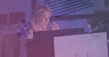 Kafkasyalı iş kadınının mali veri işleme görüntüsü. Küresel iş, finans, hesaplama ve veri işleme kavramı dijital olarak oluşturulmuş görüntü.