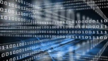 Siyah arkaplan üzerinde ikili kodlama dijital veri işleme animasyonu. Dijital olarak oluşturulmuş küresel bağlantılar, hesaplama ve veri işleme kavramı.