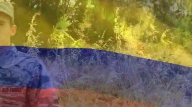 Çeşitli askerler üzerinde Kolombiya bayrağının canlandırılması. Vatanseverlik, silahlı kuvvetler, savunma ve savaş konsepti dijital olarak oluşturulmuş video.