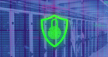 Sunucu odasındaki veri işleme ve asma kilit görüntüsü. Küresel iş ve dijital arayüz kavramı dijital olarak oluşturulmuş görüntü.