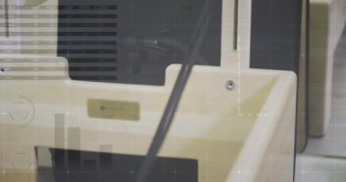 Spor aletleri ve spor aletleri üzerinde spor analizi animasyonu. teknoloji, egzersiz, dijital, performans