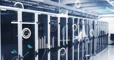 Bilgisayar sunucuları üzerinden veri işleme resmi. Küresel bağlantılar, dijital arayüz, hesaplama ve veri işleme kavramı dijital olarak oluşturuldu.