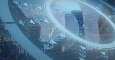 Şehir haritası üzerindeki dünya haritası ve bağlantılar ağının resmi. Dijital arayüz veri işleme kavramı dijital olarak oluşturulmuş.