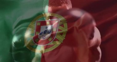 Portekiz bayrağının Afro-Amerikan erkek boksör üzerine animasyonu. Küresel spor, spor disiplinleri ve bayraklar dijital olarak oluşturulmuş video konsepti.