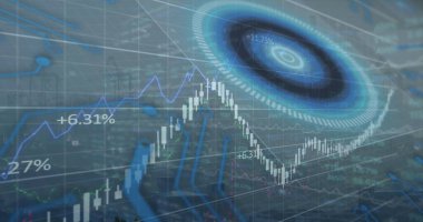 Borsa veri işleme sistemi üzerindeki yuvarlak tarayıcının görüntüsü şehir manzarasının havadan görüntüsüne karşı. Küresel ekonomi ve iş veri teknolojisi kavramı