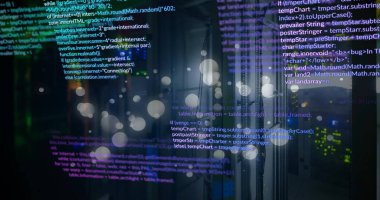 Siyah arkaplanda sunucu odasında veri işleme resmi. Teknoloji, bilgisayar, bağlantılar ve dijital arayüz konsepti dijital olarak oluşturuldu.