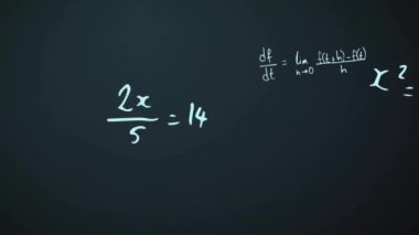 Karanlık arka planda matematiksel veri işleme animasyonu. Küresel bilim, bilgisayar ve veri işleme kavramı dijital olarak oluşturulmuş video.