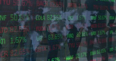 Karanlık arka planda finansal veri işleme resmi. Küresel iş ve veri işleme kavramı dijital olarak oluşturulmuş görüntü.