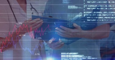 Çeşitli doktorların veri işleme görüntüsü. Küresel tıp, bağlantılar, hesaplama ve veri işleme kavramı dijital olarak oluşturulmuş görüntü.