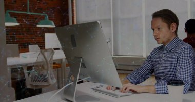 Kafkasyalı iş adamları üzerindeki bağlantı ağının görüntüsü. Küresel bağlantılar, veri işleme ve dijital arayüz konsepti dijital olarak oluşturulmuş resim.