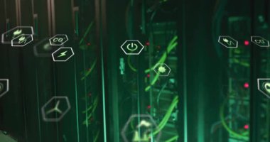 Sunucu odasında ekoloji simgelerinin canlandırılması. Teknoloji ve dijital arayüz kavramı dijital olarak oluşturuldu.