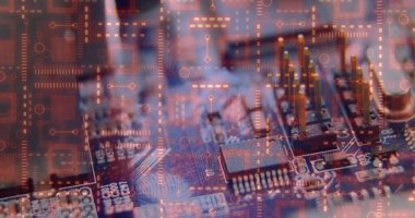 Bilgisayar devre kartından dijital veri işleme resmi. Dijital olarak oluşturulmuş küresel bağlantılar, hesaplama ve veri işleme kavramı.