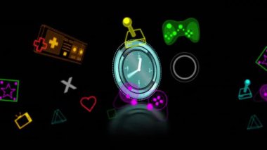 Saatin üzerinde hareket eden neon oyun simgelerinin canlandırması. Oyun ve dijital arayüz kavramı dijital olarak oluşturulmuş video.