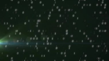 Siyah arkaplan üzerine düşen ikili kodlama animasyonu. Teknoloji, iş ve dijital arayüz kavramı dijital olarak oluşturulmuş video.