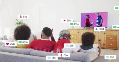 Televizyondaki çeşitli aile oyunlarının ikonlar ve veri işleme görüntüsü. Küresel spor, rekabet, bağlantılar, hesaplama ve veri işleme kavramı dijital olarak oluşturuldu.