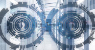 Bilgisayar sunucuları üzerinden veri işleme dürbünü görüntüsü. Küresel finans, iş, bağlantılar, hesaplama ve veri işleme kavramı dijital olarak oluşturuldu.