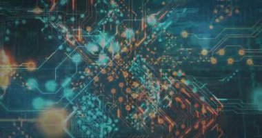 Karanlık arka planda devre kartı ile dijital veri işleme animasyonu. Dijital olarak oluşturulmuş küresel bağlantılar, hesaplama ve veri işleme kavramı.